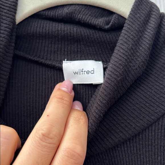 Aritzia Wilfred black Turtleneck - Picture 2 of 2